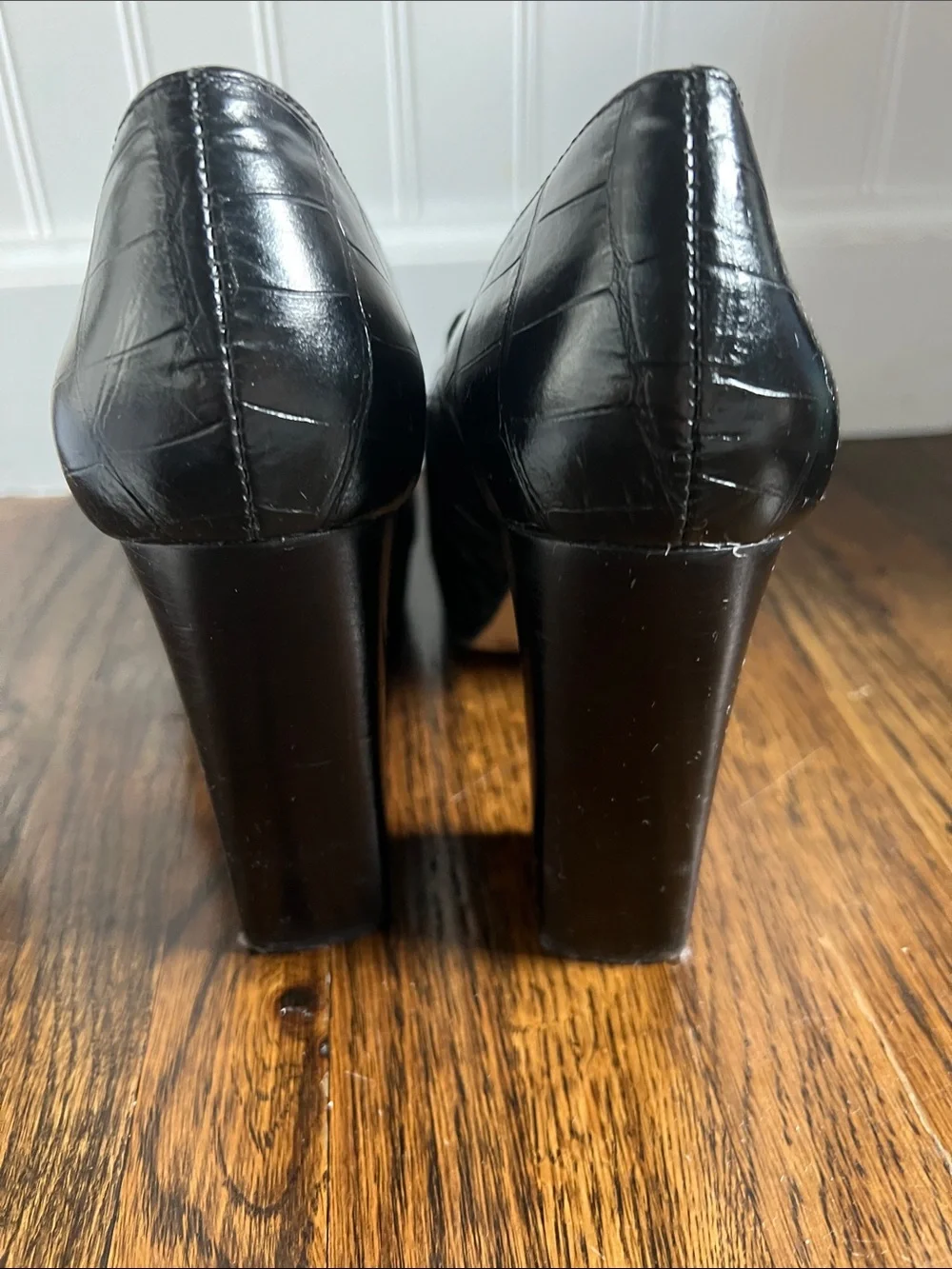 Vince Camuto Black Croc-Embossed Platform Loafers